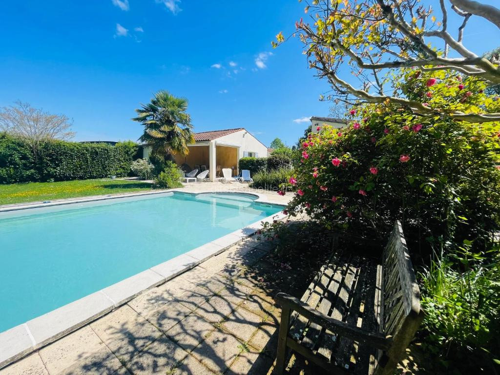 Photo de La Villa Mer avec piscine